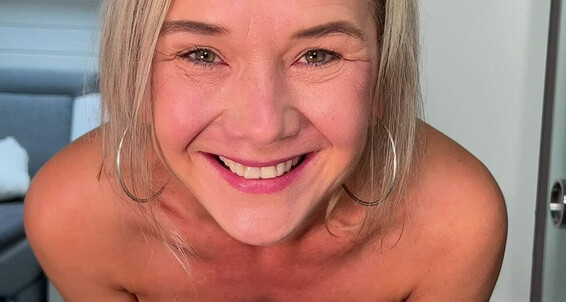 Sasha Nylon Lingerie Ich Be F R Das Wochenende I M Practicing For The Weekend Je M Entra Ne